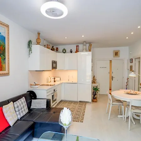 Bartomeu Blanc By Hello Homes